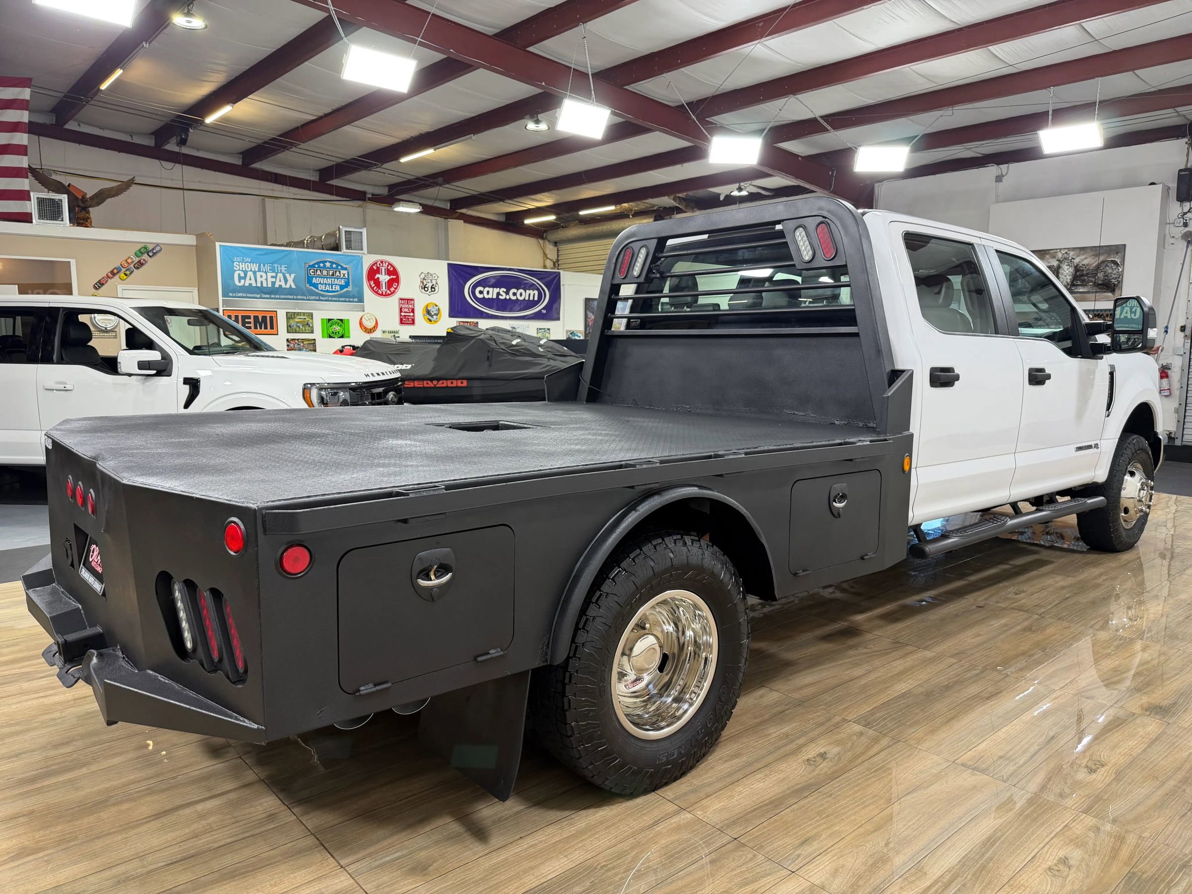 Used 2019 Ford F350 XL w/ Power Equipment Group AWD/4WD image 5