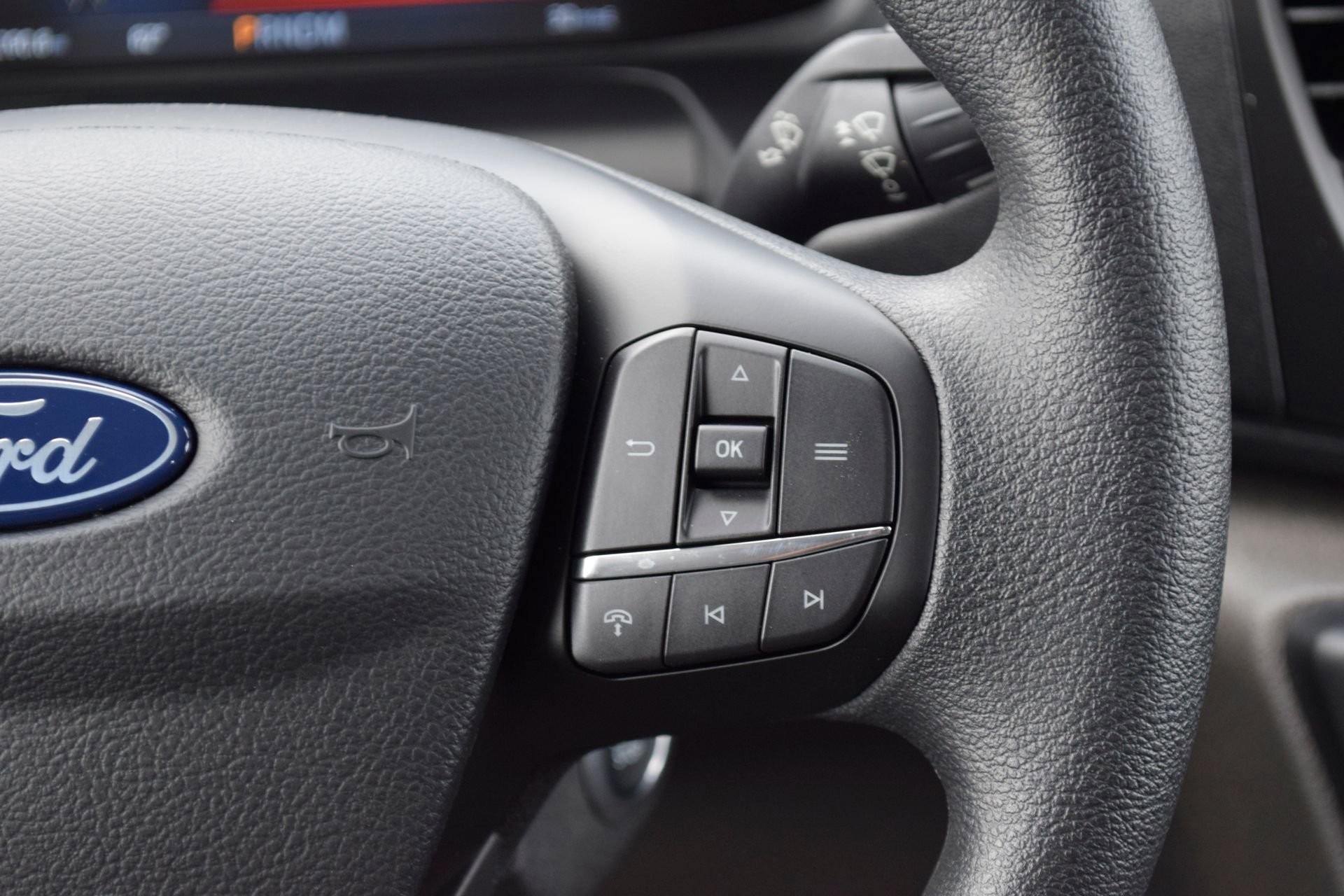 New 2026 Ford Transit 150 148 Medium Roof AWD image 10