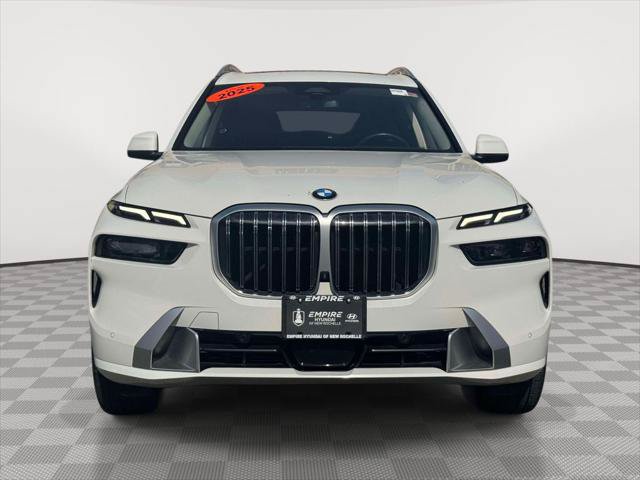 Used 2025 BMW X7 xDrive40i AWD/4WD image 2