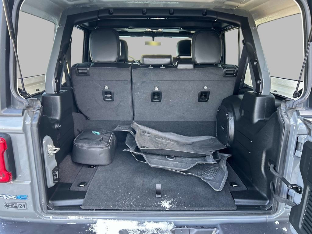 Used 2023 Jeep Wrangler Unlimited Sahara image 14