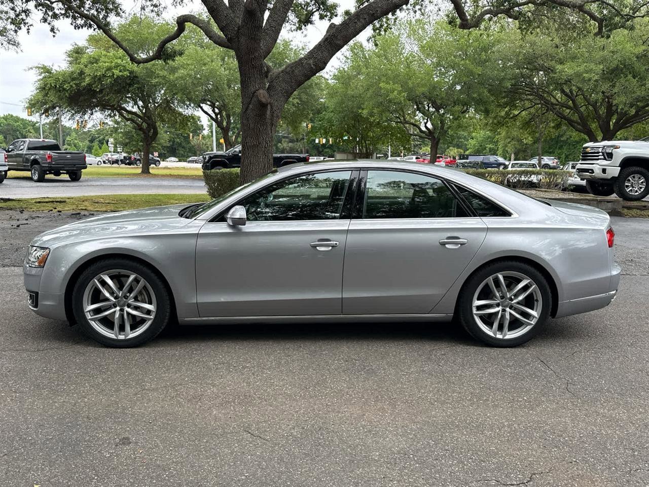 Used 2015 Audi A8 4.0T w/ Luxury Package AWD/4WD image 2
