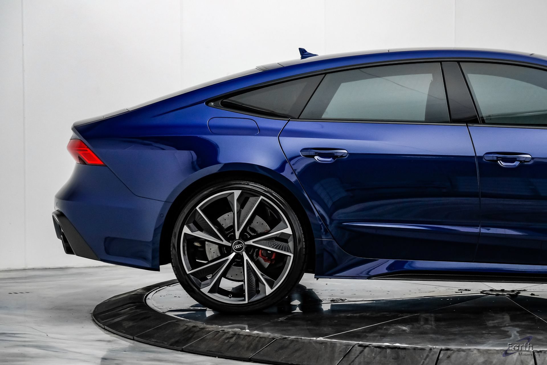 Used 2021 Audi RS 7 Sportback w/ Carbon Optic Package AWD/4WD image 21