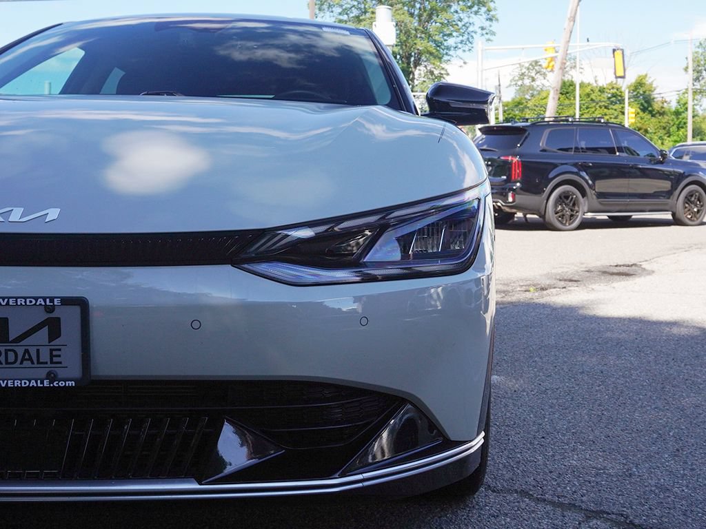 Used 2022 Kia EV6 Wind RWD image 14