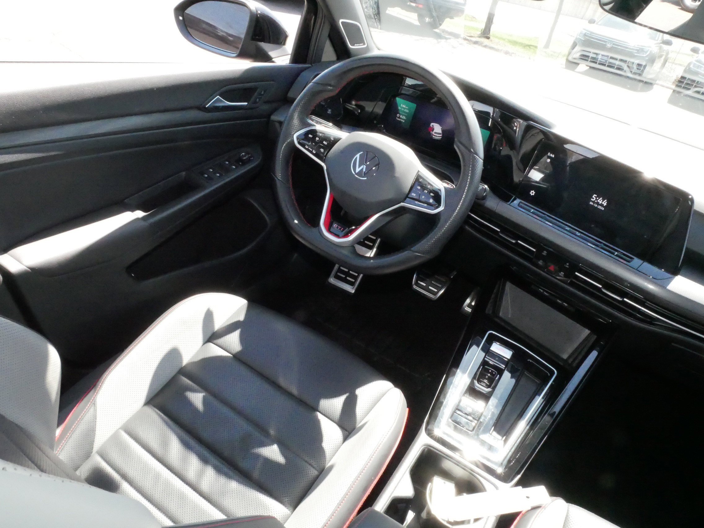 Certified 2023 Volkswagen GTI Autobahn FWD image 9