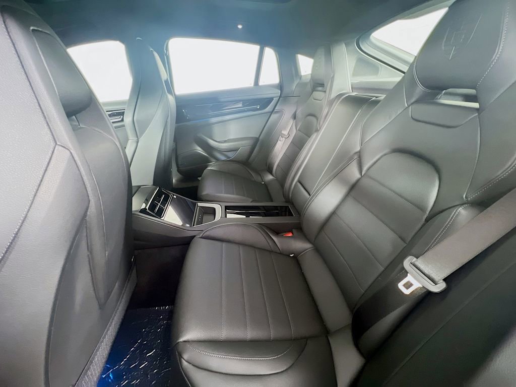 New 2026 Porsche Panamera 4 image 24