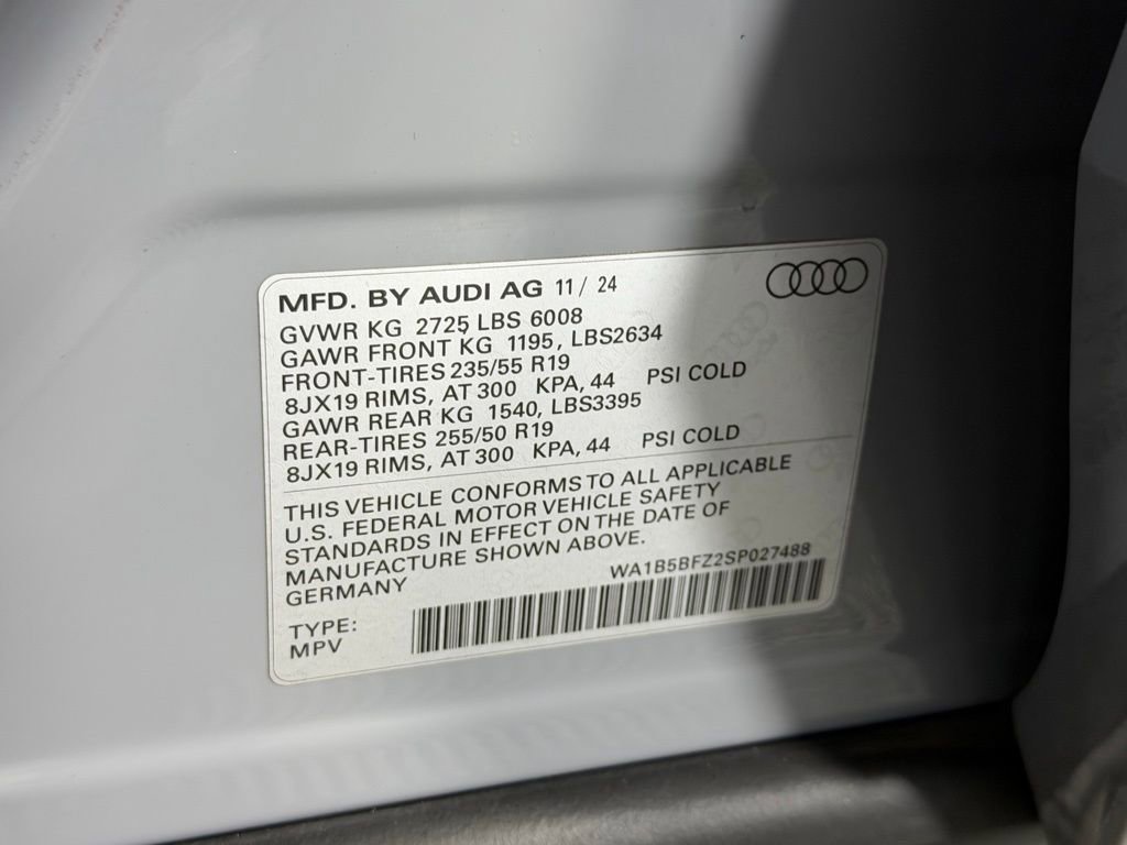 Used 2025 Audi Q4 e-tron Premium Plus w/ Premium Plus image 34