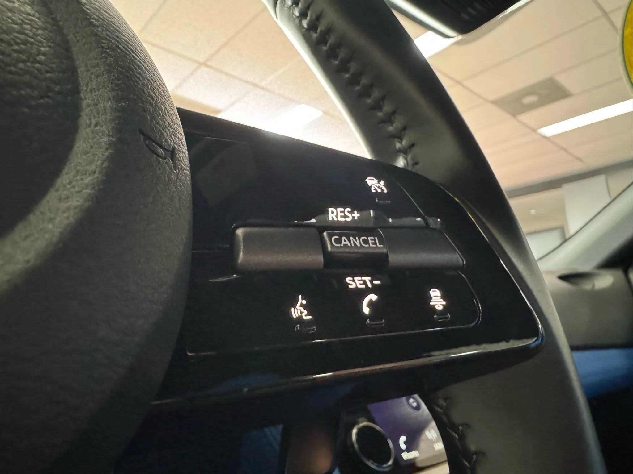 Used 2024 Nissan Z Performance w/ Floor Mat Package image 18