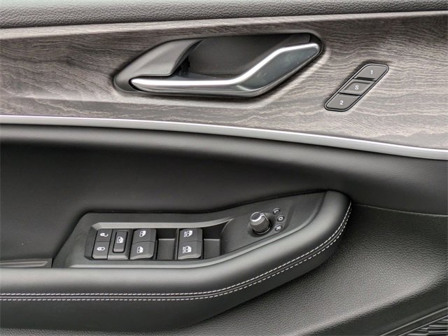 New 2025 Jeep Grand Cherokee Limited w/ Trailer Tow Package image 13