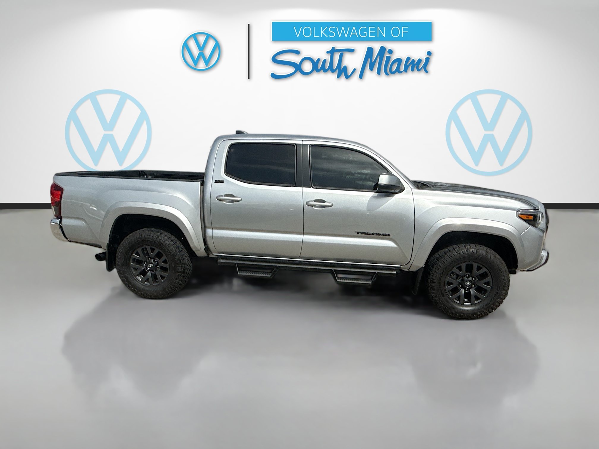 Used 2023 Toyota Tacoma SR5 RWD image 8