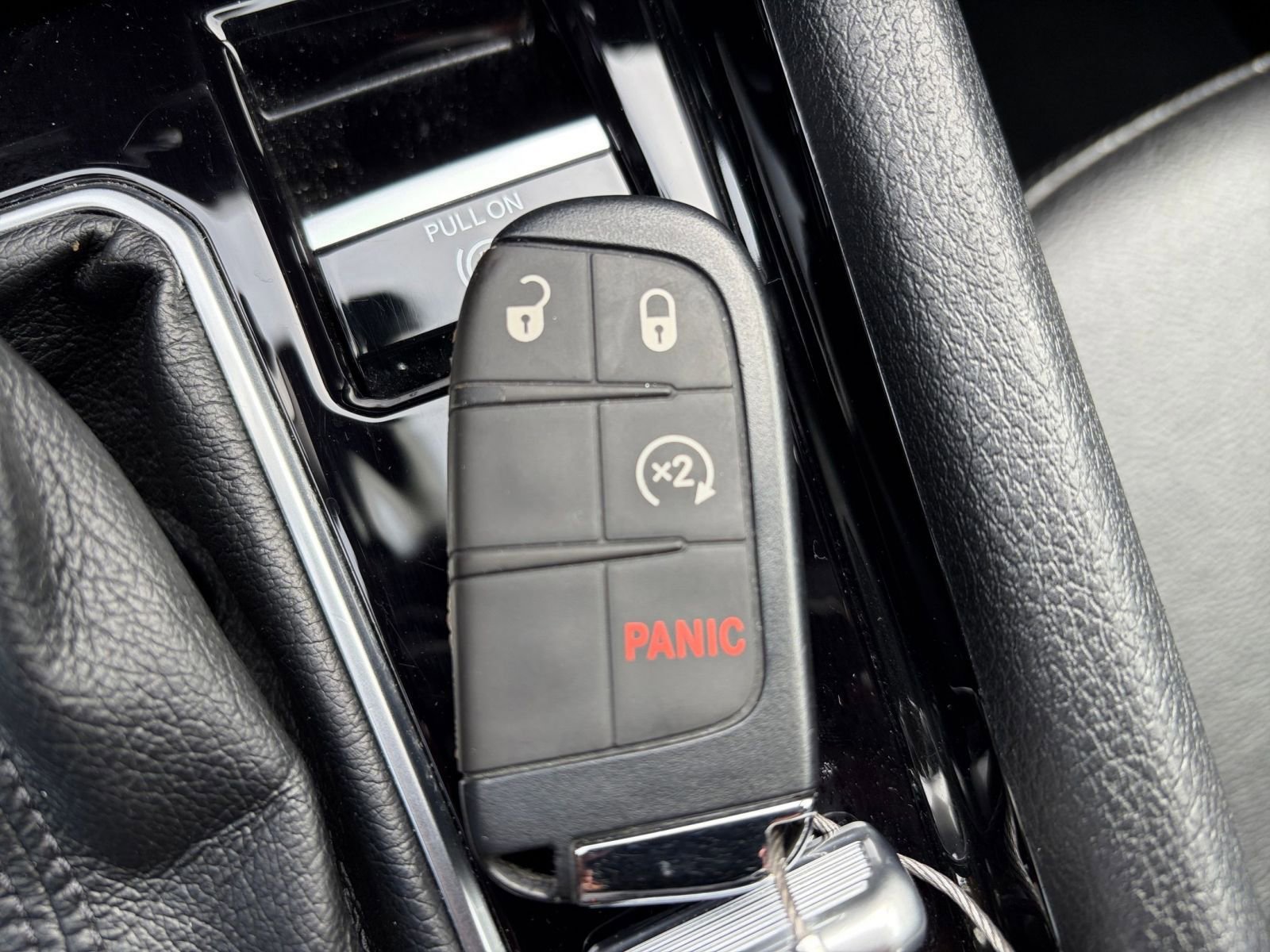 Used 2025 Jeep Compass Limited image 21