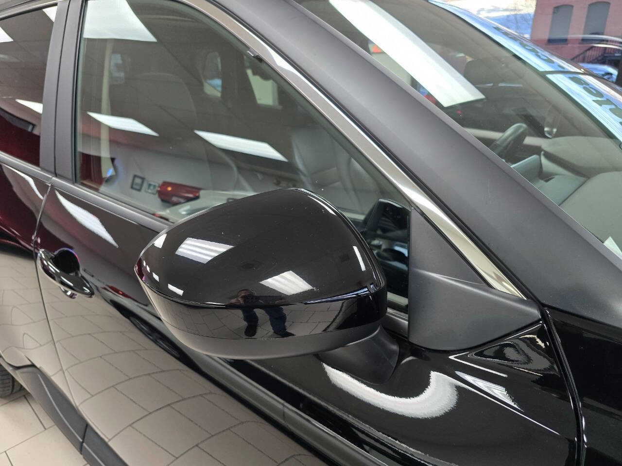 Used 2023 Nissan Rogue SV w/ SV Premium B Package image 8