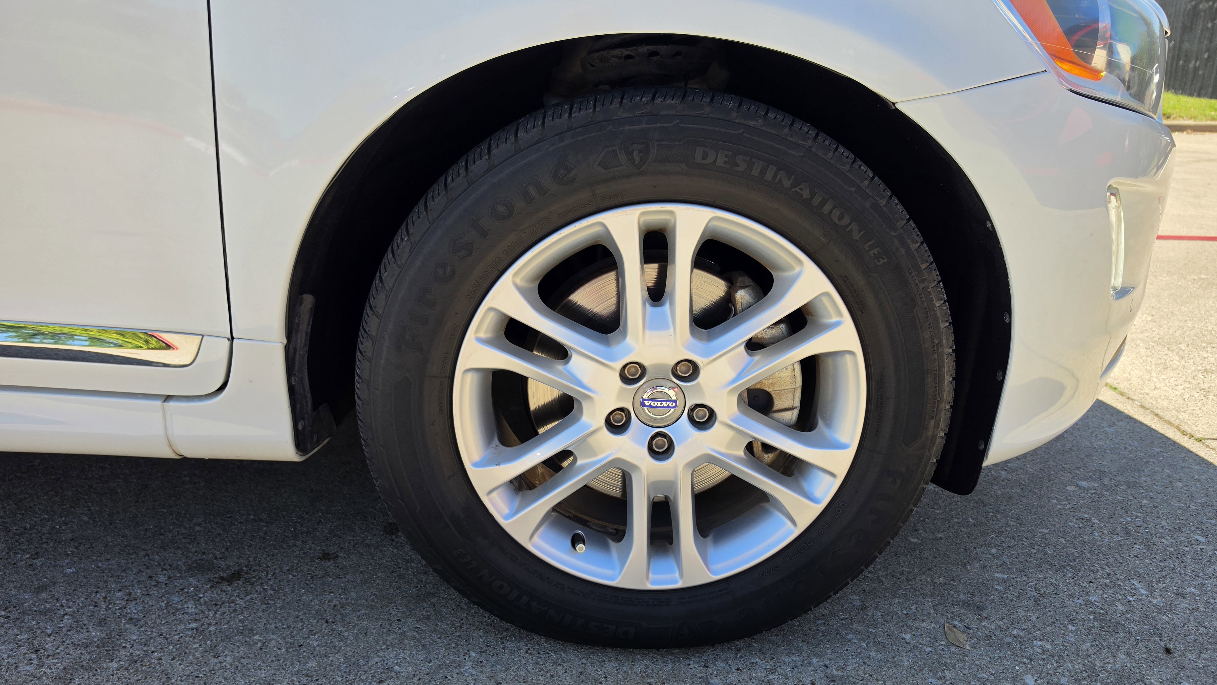 Used 2015 Volvo XC60 T5 Premier w/ Proximity Package FWD image 18