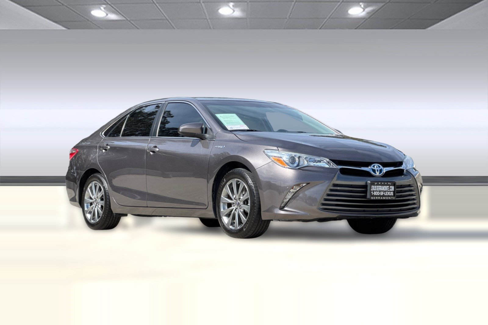 Used 2015 Toyota Camry XLE w/ Moonroof Package FWD image 6