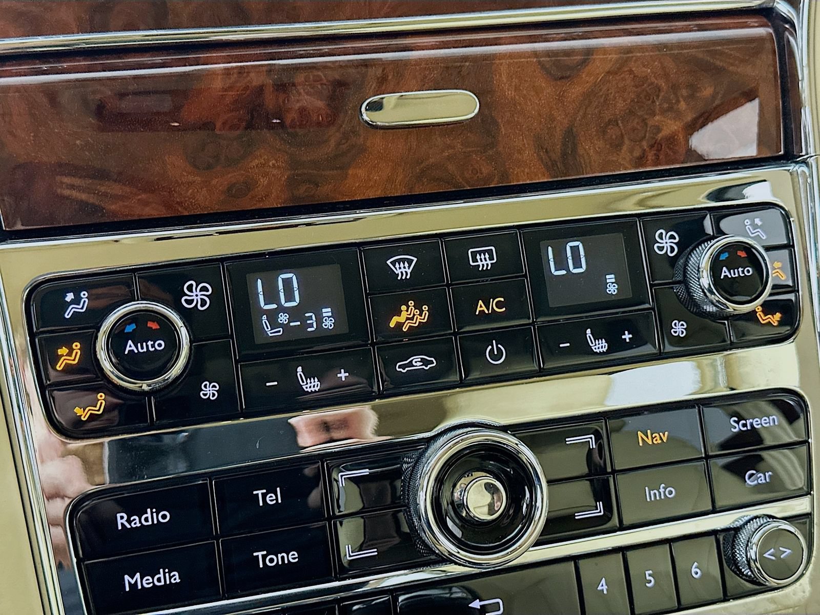 Used 2011 Bentley Mulsanne RWD image 19