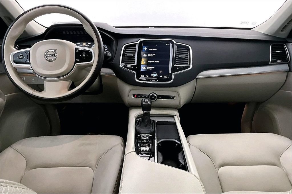 Used 2021 Volvo XC90 T5 Momentum w/ Advanced Package AWD/4WD image 18