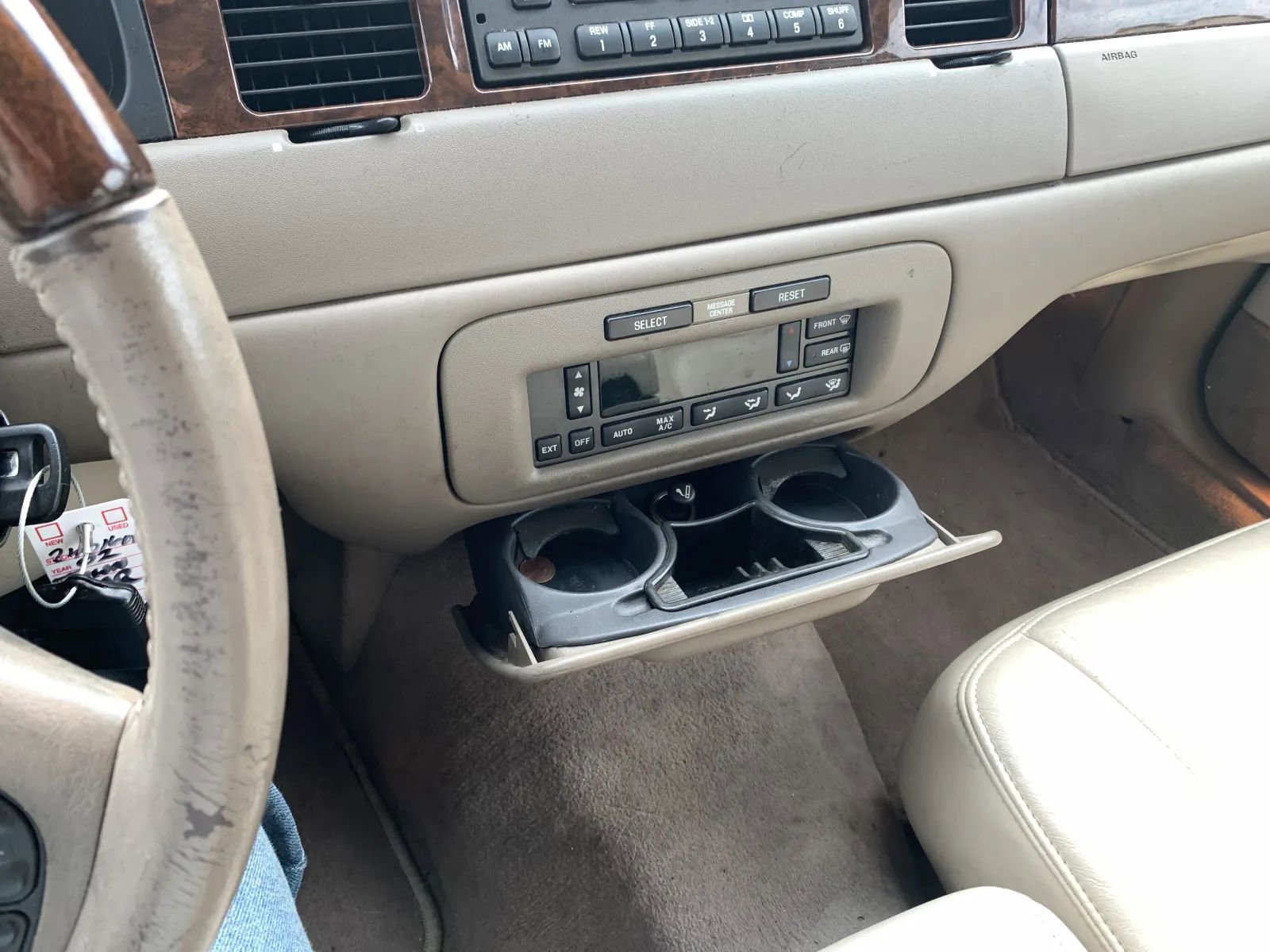 Used 2002 Lincoln Town Car Signature image 13