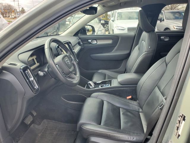 Certified 2023 Volvo XC40 B5 Plus w/ Climate Package AWD/4WD image 14