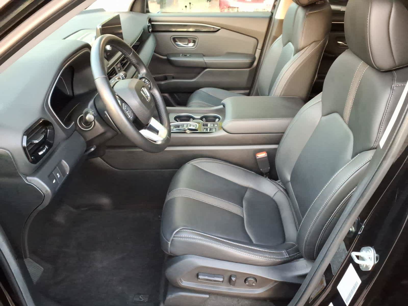 Used 2025 Honda Pilot EX-L image 16