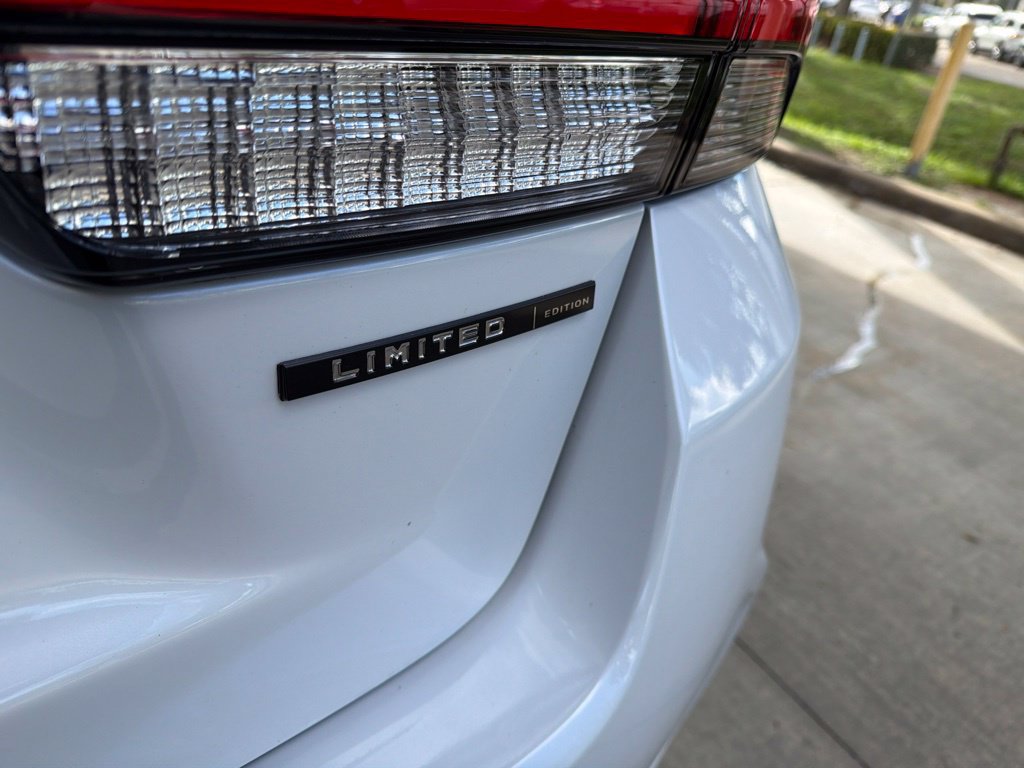 New 2027 Mitsubishi Outlander Sport LE FWD image 18