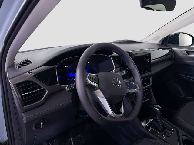 New 2026 Volkswagen Taos SE image 9
