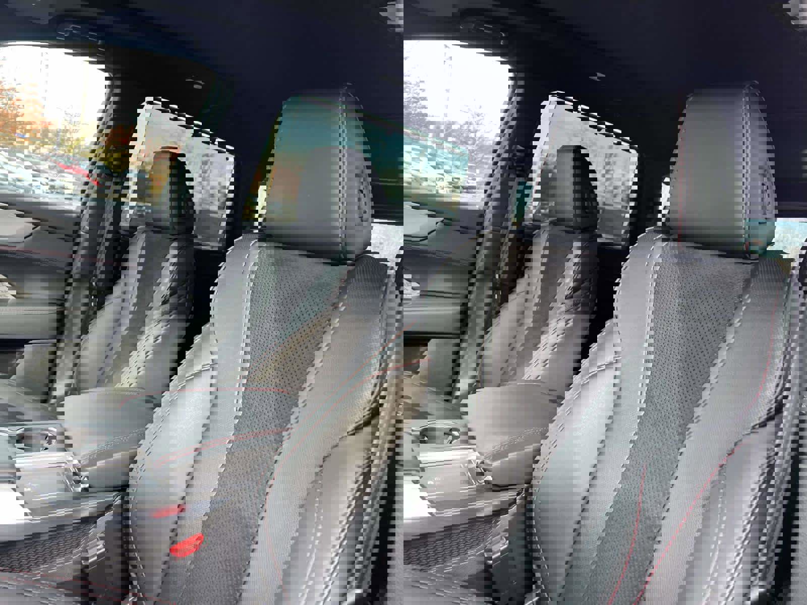 Used 2023 Acura MDX A-Spec image 9