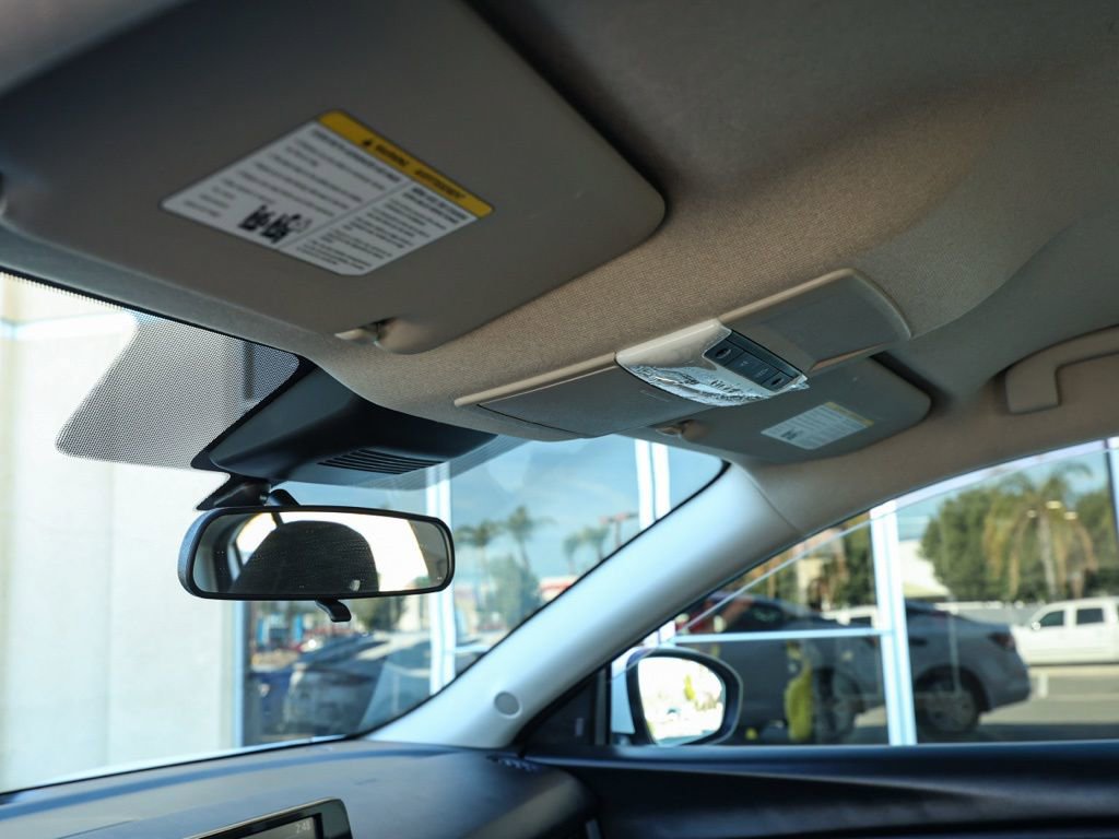 Used 2025 Nissan Sentra S image 13