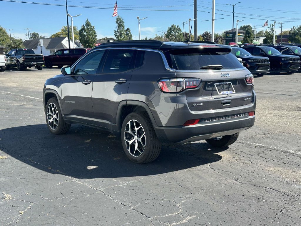 Used 2024 Jeep Compass Limited AWD/4WD image 6