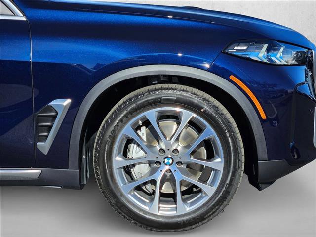 New 2026 BMW X5 xDrive50e w/ Executive Package image 10