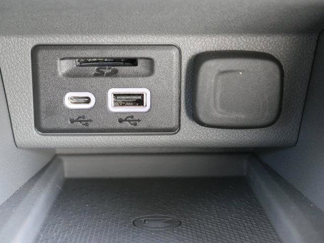 Used 2023 Chevrolet Bolt EUV Premier w/ Super Cruise Package FWD image 21