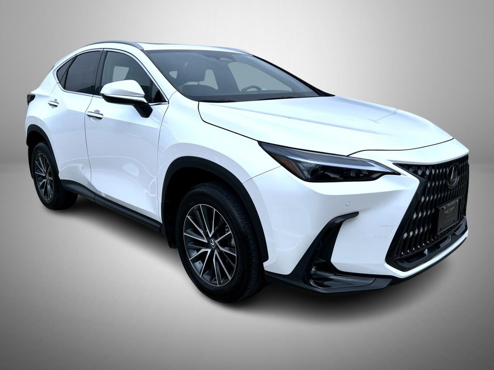 Used 2024 Lexus NX 350h AWD image 3