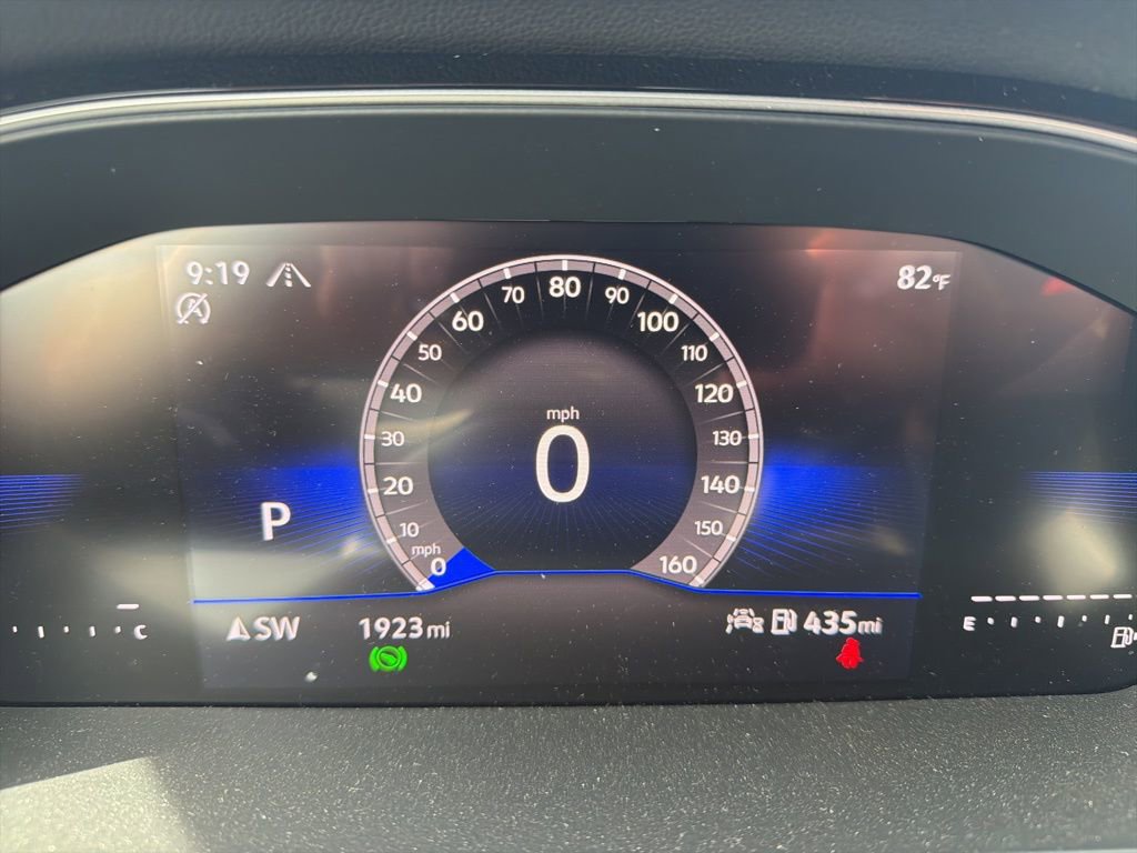 Used 2025 Volkswagen Jetta Sport image 12