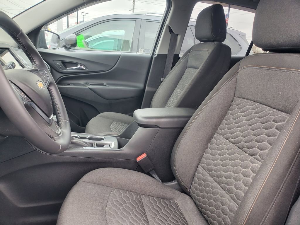 Used 2019 Chevrolet Equinox LT w/ Driver Convenience Package image 14