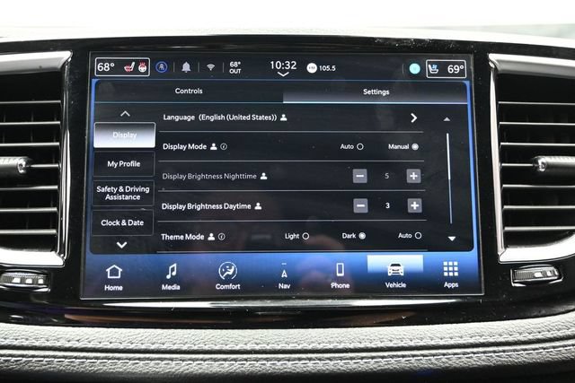 Used 2025 Chrysler Pacifica Limited FWD image 41