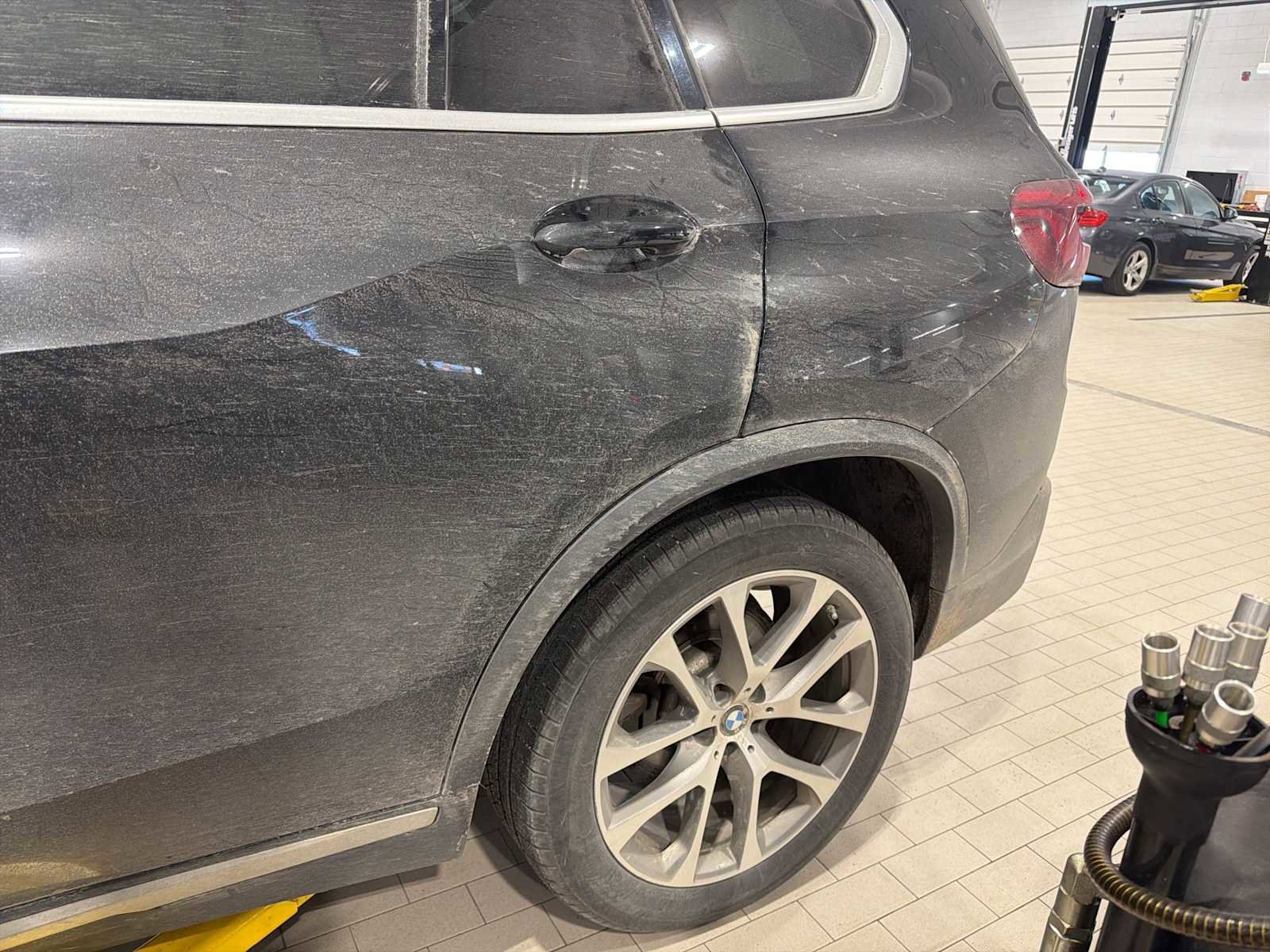 Used 2019 BMW X5 xDrive50i w/ Premium Package 2 AWD/4WD image 7