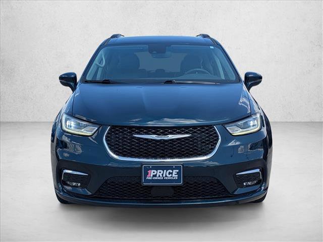 Used 2022 Chrysler Pacifica Touring-L AWD/4WD video 2