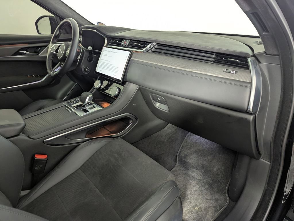 Used 2022 Jaguar F-PACE SVR image 36
