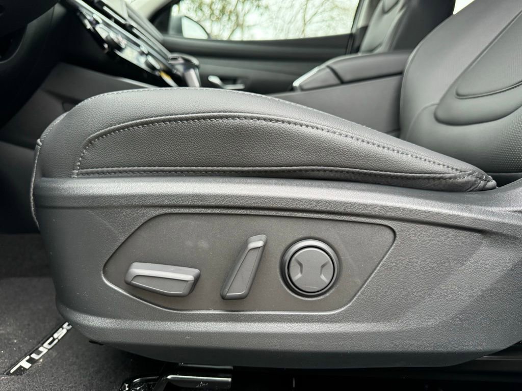 New 2025 Hyundai Tucson SEL FWD image 9