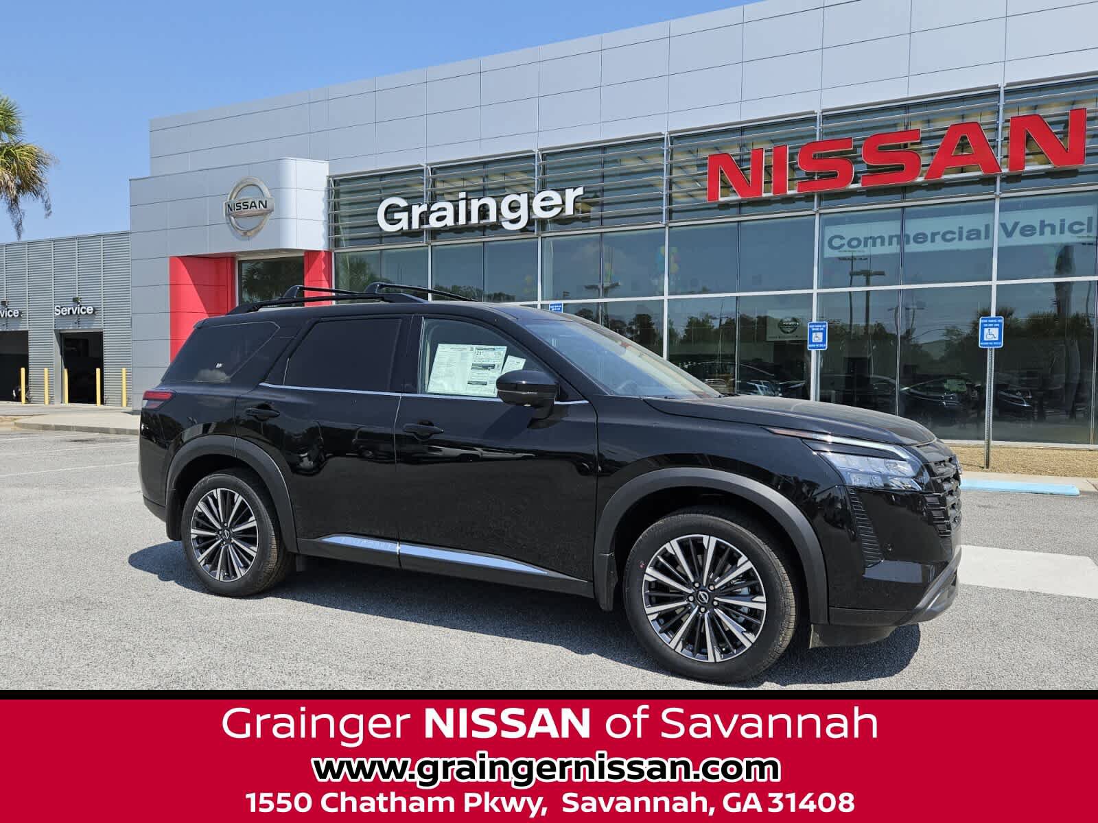 New 2026 Nissan Pathfinder Platinum FWD image 1