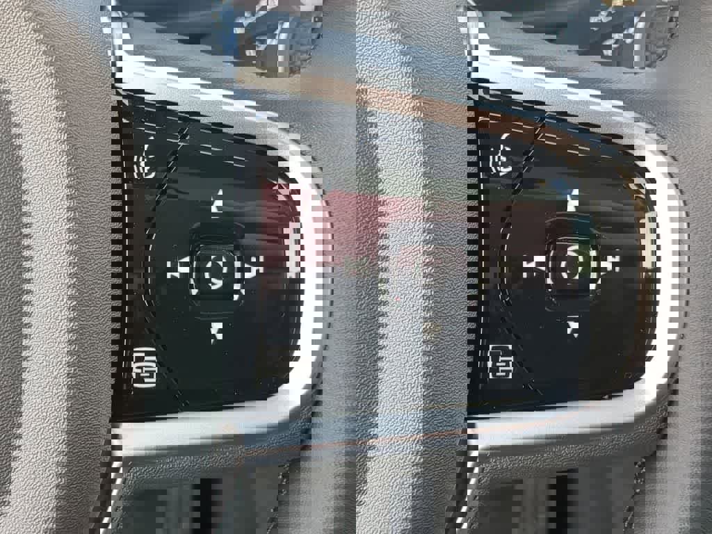 New 2026 Volvo XC60 B5 Plus w/ Protection Package Premier image 23