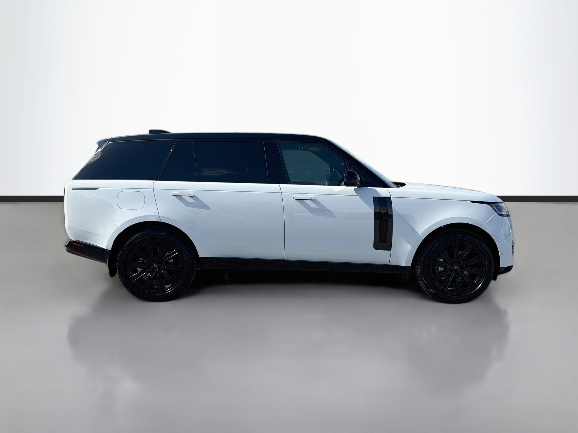 New 2027 Land Rover Range Rover Long Wheelbase SE AWD/4WD image 6