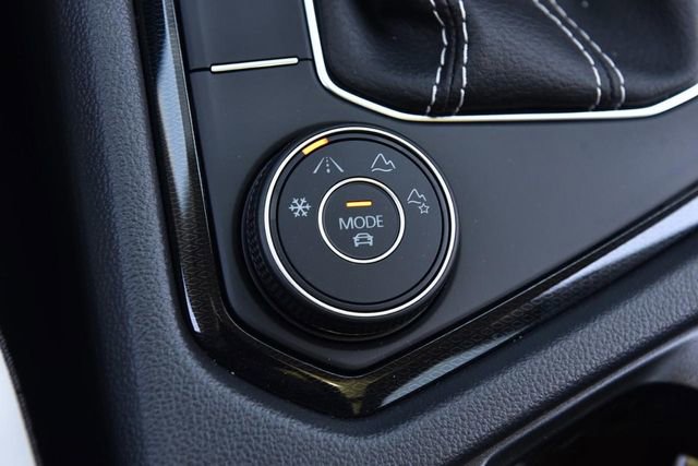New 2026 Volkswagen Taos SE AWD/4WD image 17