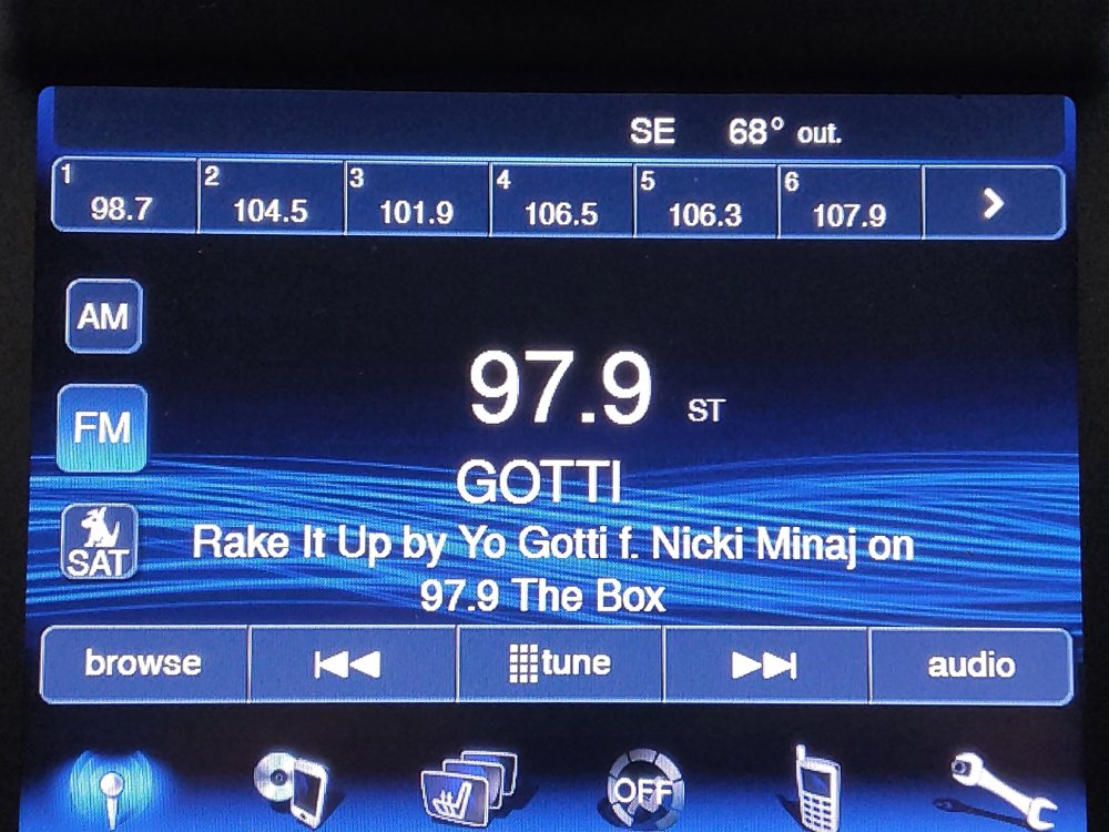 Used 2014 Chrysler 300 image 25