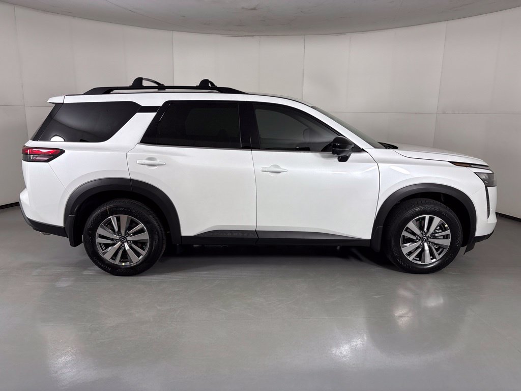New 2026 Nissan Pathfinder SL FWD image 9