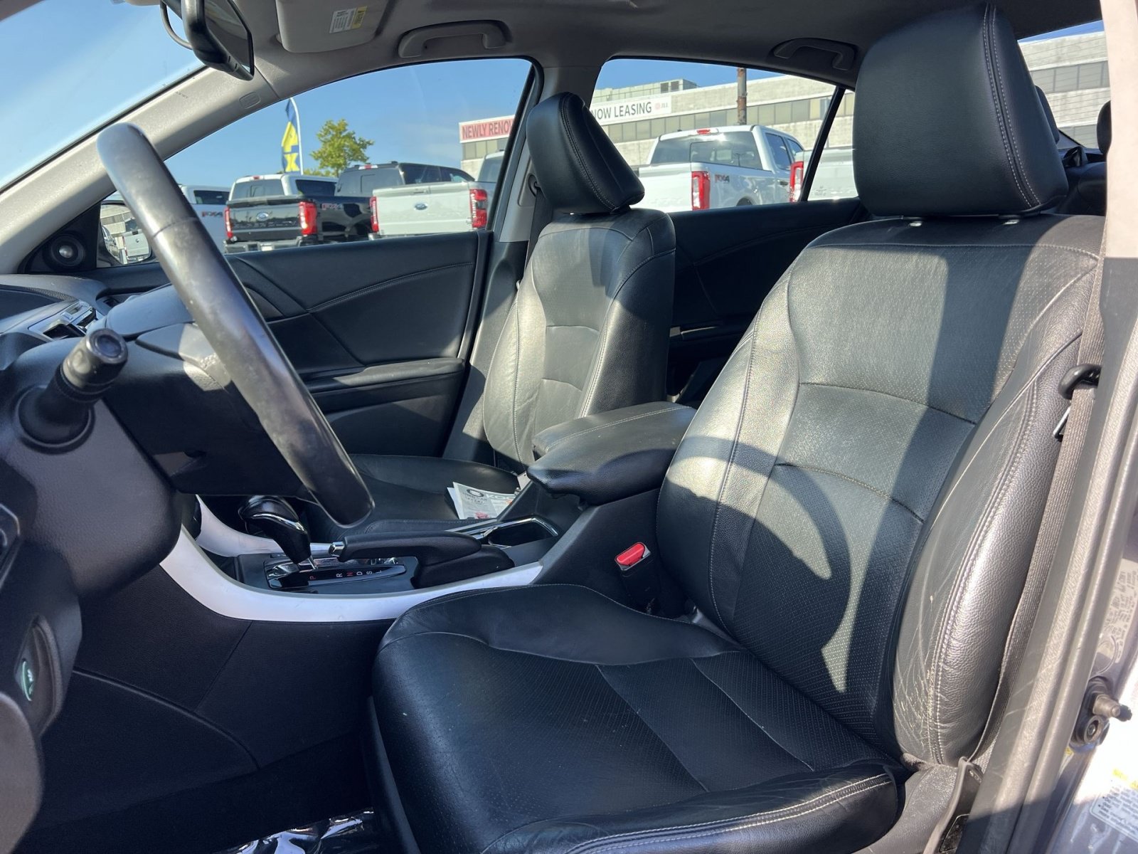 Used 2015 Honda Accord EX-L image 11