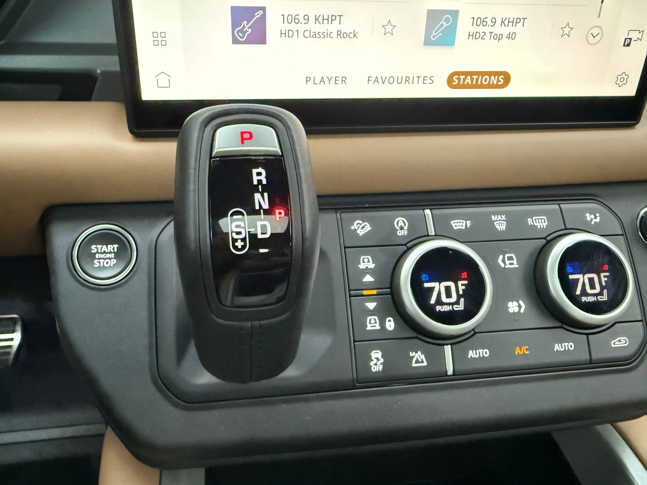 Used 2025 Land Rover Defender 110 V8 image 17