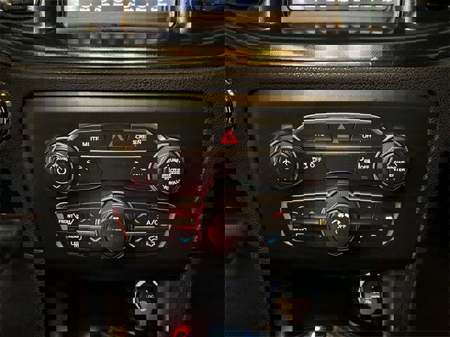 Used 2021 Dodge Charger SXT w/ Blacktop Package image 17