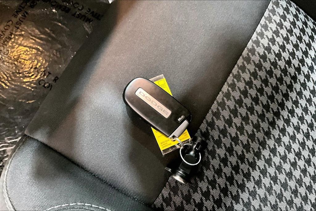 Used 2015 Dodge Challenger R/T w/ Quick Order Package 22B R/T RWD image 11