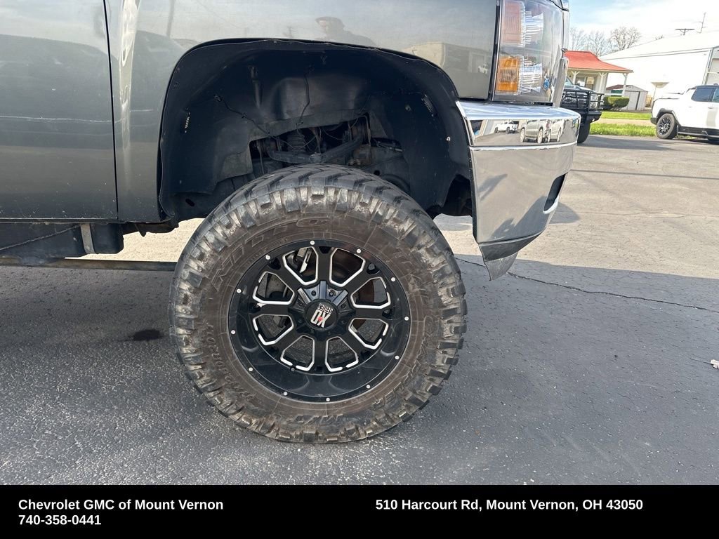 Used 2011 Chevrolet Silverado 3500 LTZ w/ Suspension Package, Off-Road AWD/4WD image 4