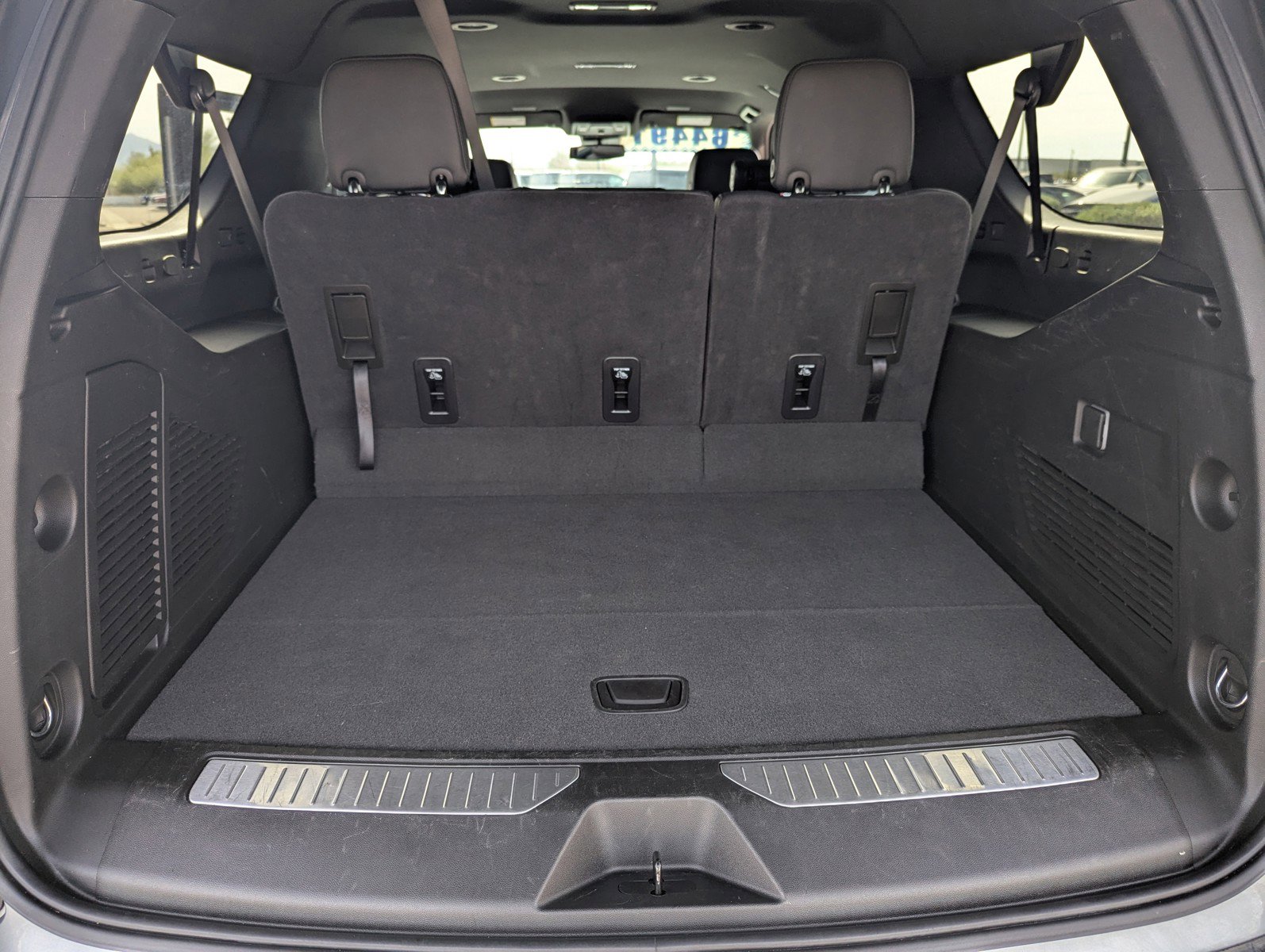 Certified 2025 Chevrolet Suburban Z71 image 10