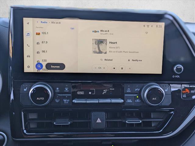 Used 2024 Toyota Highlander XLE image 15